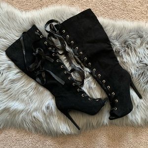 Shoe dazzle lace up heel boot